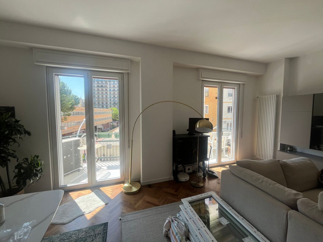 Dettaglio di profilo in alluminio di alta qualità