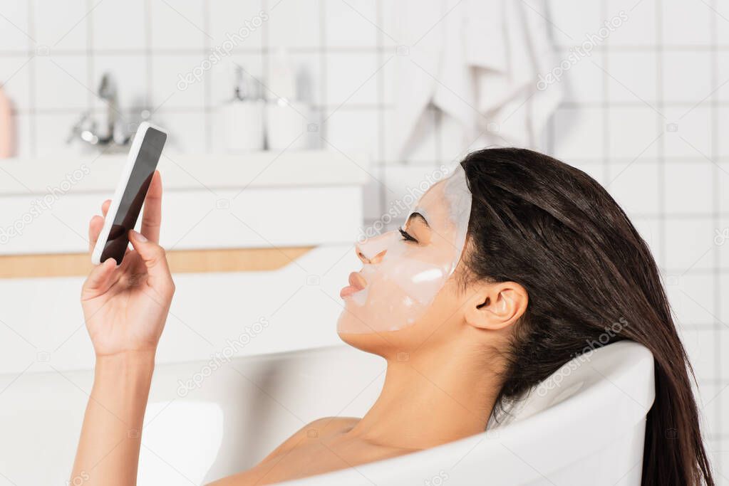 Sopravasca in vetro montato su vasca da bagno
